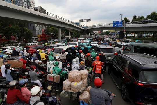 Điểm danh các “điểm nóng" giao thông trước Tết Ất Tỵ 2025 tại thành phố Hồ Chí Minh