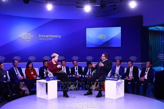 Thủ tướng Phạm Minh Chính đối thoại chính sách đặc biệt tại WEF Davos