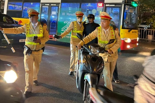 Hà Nội: Phát hiện nhiều vi phạm nồng độ cồn vượt khung sau tiệc tất niên