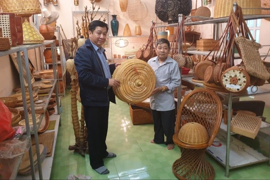 Hà Nội hỗ trợ số hóa 300 sản phẩm làng nghề trong 5 năm tới