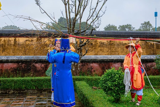 Trang trọng lễ hạ nêu trong Hoàng cung Huế