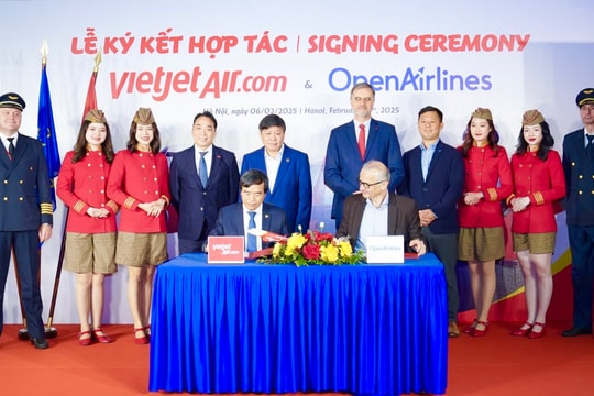 Vietjet hợp tác OpenAirlines tiên phong ứng dụng AI, tối ưu tiêu thụ nhiên liệu bay