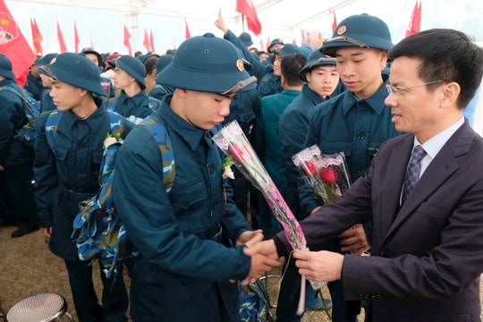 245 tân binh huyện Sóc Sơn lên đường nhập ngũ