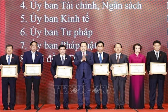 Ủy ban Thường vụ Quốc hội phát động phong trào thi đua năm 2025