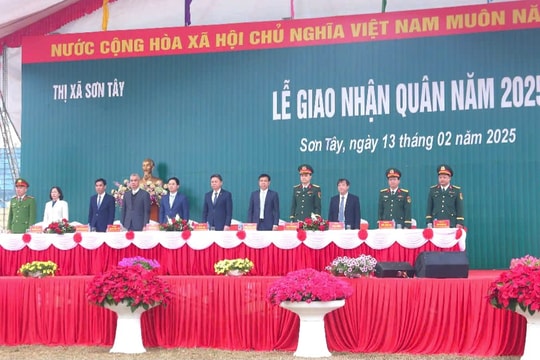 113 thanh niên Sơn Tây hào hứng lên đường thực hiện nghĩa vụ Quân sự và tham gia Công an nhân dân