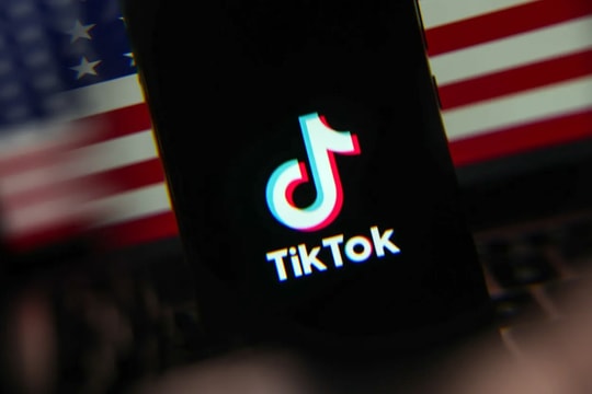 TikTok trở lại cửa hàng ứng dụng Google và Apple