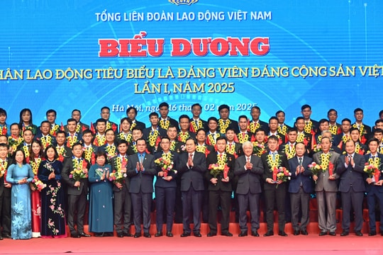 Tôn vinh 95 công nhân, lao động tiêu biểu là đảng viên