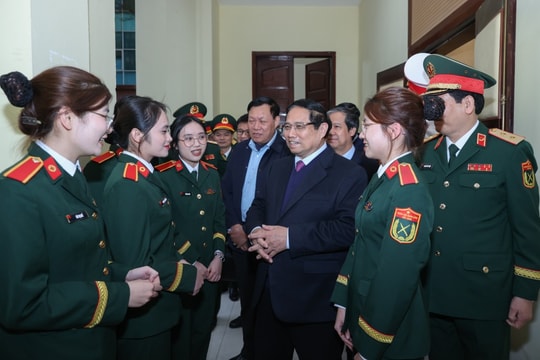 Phát huy truyền thống vẻ vang, bản lĩnh "vừa là chiến sĩ vừa là bác sĩ"