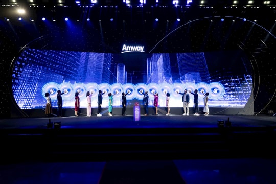 Amway Việt Nam ra mắt chiến lược “Sống khỏe mạnh, sống hạnh phúc” tại Amway Expo 2025