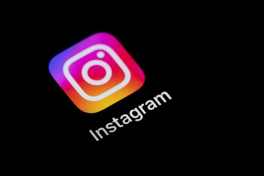 Lỗi Instagram khiến người dùng "ngập" trong nội dung ngoài ý muốn