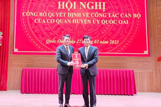 Huyện Quốc Oai bổ nhiệm lãnh đạo các phòng, ban sau tinh gọn bộ máy