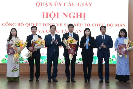 Quận Cầu Giấy ra mắt bộ máy sau sắp xếp, tinh gọn