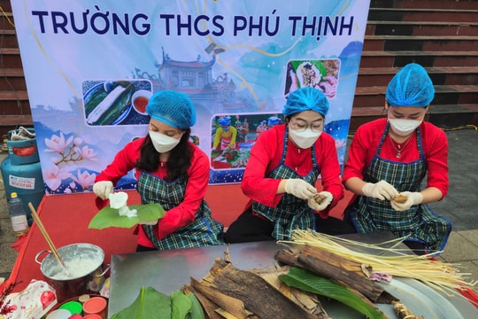 Hấp dẫn hội thi bánh tẻ truyền thống làng nghề Phú Nhi (Sơn Tây)