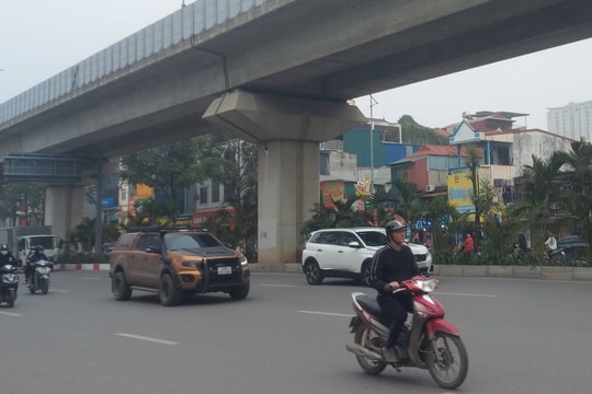 Hà Nội ấm áp, nồm ẩm trước khi bước vào đợt rét nhiều ngày