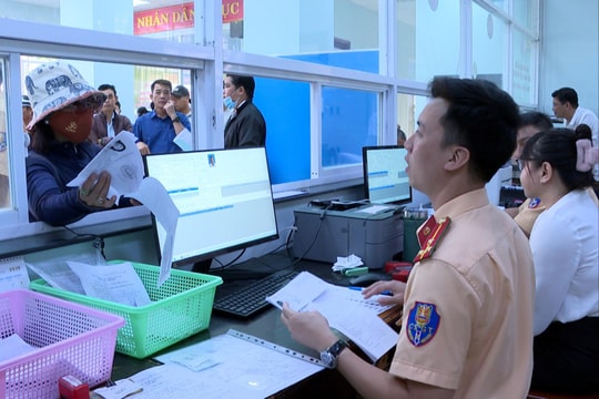 Ngành Công an thực hiện nhanh chóng các công việc mới, phục vụ người dân