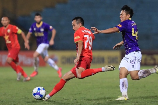 Ngoại binh toả sáng, Hà Nội FC chia điểm cùng Hồng Lĩnh Hà Tĩnh