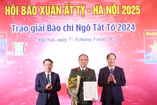 Tưng bừng Hội báo Xuân Ất Tỵ - Hà Nội 2025