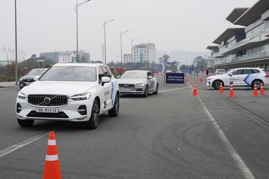 Người yêu xe có cơ hội thử Volvo trên trường đua F1 tại Hà Nội