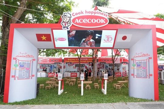 Acecook Việt Nam mang thông điệp kỷ niệm 30 năm “Cook Happiness Through Innovation” đến Lễ hội Việt - Nhật lần thứ 10 (JVF 10th)