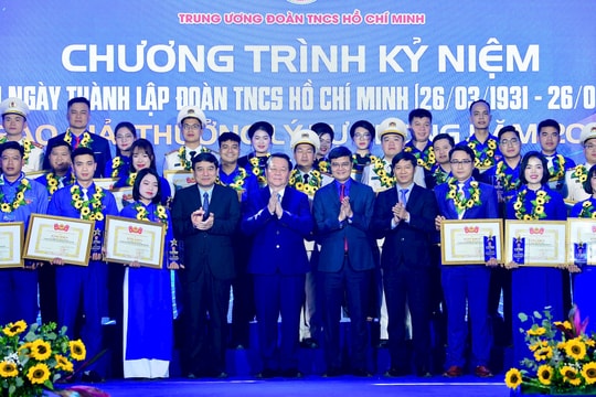 100 cán bộ Đoàn xuất sắc nhận Giải thưởng Lý Tự Trọng