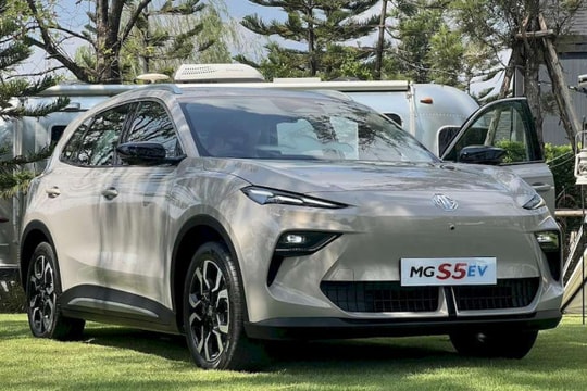 MG S5 EV trình làng: Crossover điện chạy 550 km/sạc