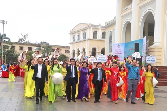 Sơn Tây: Phát huy vai trò công tác nữ công trong hoạt động Công đoàn
