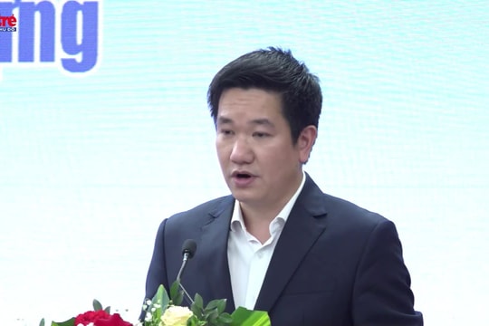 Đồng chí Nguyễn Huy Cường, Phó Trưởng ban Tuyên giáo và Dân vận Thành ủy Hà Nội phát biểu khai mạc,