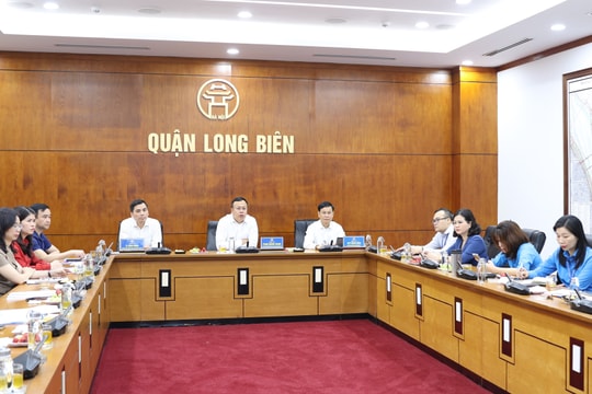 LĐLĐTP Hà Nội khảo sát về ứng dụng chuyển đổi số trong điều hành thành lập CĐCS quận Long Biên
