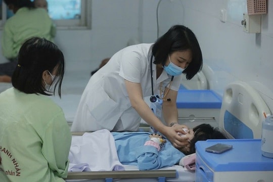 Hà Nội Kiểm soát nhiễm khuẩn, phòng lây nhiễm chéo bệnh sởi tại bệnh viện