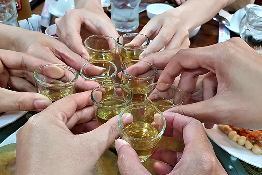Cục An toàn thực phẩm (Bộ Y tế) Đề nghị điều tra, xử lý vụ nghi ngộ độc rượu tại Ninh Thuận