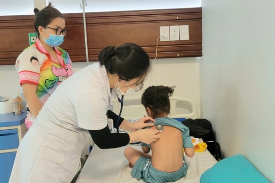 Phần lớn trẻ nhập viện điều trị bệnh sởi chưa được tiêm vắc xin
