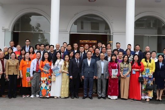 Đoàn kiều bào thăm và làm việc tại tỉnh Tuyên Quang