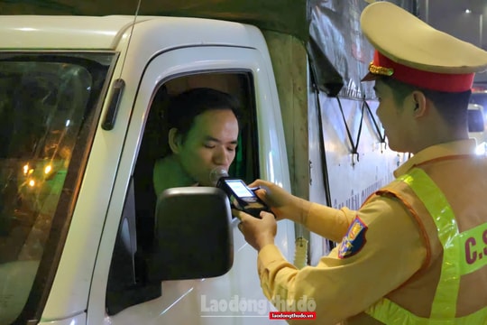 Hàng loạt "ma men" bị xử phạt nồng độ cồn, tạm giữ phương tiện dịp nghỉ lễ