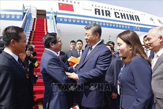Thủ tướng Phạm Minh Chính ra sân bay tiễn Tổng Bí thư, Chủ tịch nước Trung Quốc Tập Cận Bình