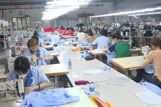 LĐLĐ huyện Ứng Hòa: Tổ chức hiệu quả các phong trào thi đua trong CNVCLĐ