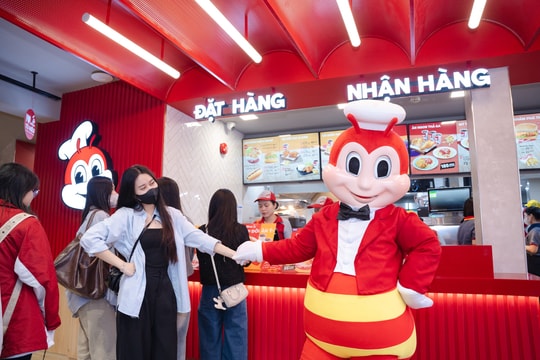 Jollibee Việt Nam nâng cấp không gian, mang diện mạo mới đến cửa hàng Tô Hiệu