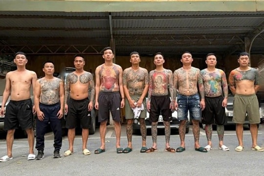 Bắt giữ nhóm “tín dụng đen” cho vay lãi nặng, thu nhiều súng đạn