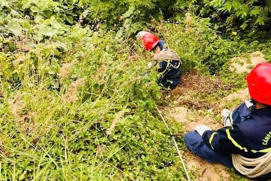 Đà Nẵng: Phát hiện thi thể du khách nước ngoài ở vực sâu hơn 30m