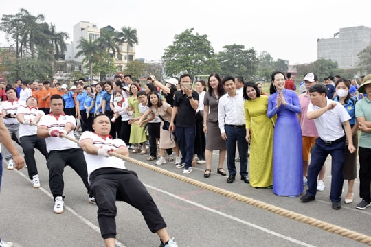 Những hình ảnh ấn tượng tại Giải thể thao CBGVNV ngành GD&ĐT Hà Nội