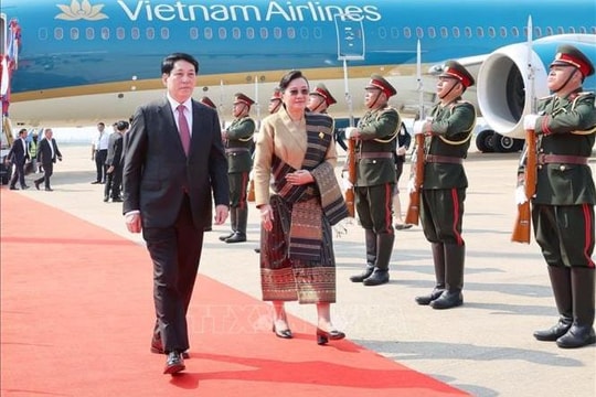 Chủ tịch nước Lương Cường tới Viêng Chăn, bắt đầu thăm cấp Nhà nước đến Lào