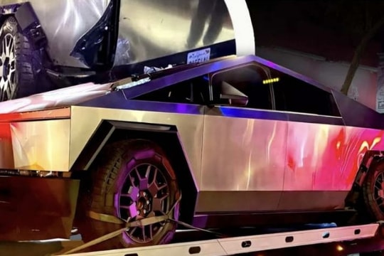 Tesla Cybertruck gây lỗ cho Edmunds: Bán xác chỉ còn 203 triệu VNĐ