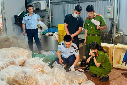 Hà Nội: Phát hiện hơn 10 tấn nội tạng trâu, bò “bẩn”, người tiêu dùng cần cảnh giác