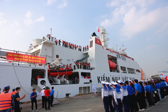 Tổ chức hành trình “Tuổi trẻ vì biển, đảo quê hương”