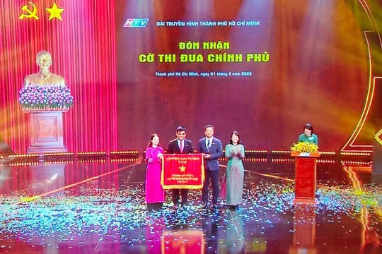 Đài truyền hình TP Hồ Chí Minh đón nhận Huân chương Lao động hạng Nhất