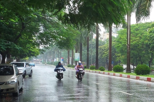 Hà Nội tiếp tục có mưa, dông