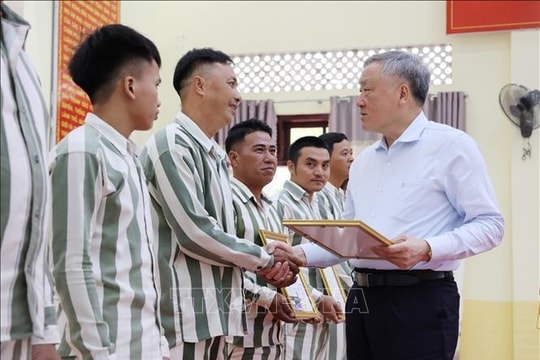 Tạo điều kiện để người được đặc xá nhanh chóng hòa nhập cộng đồng