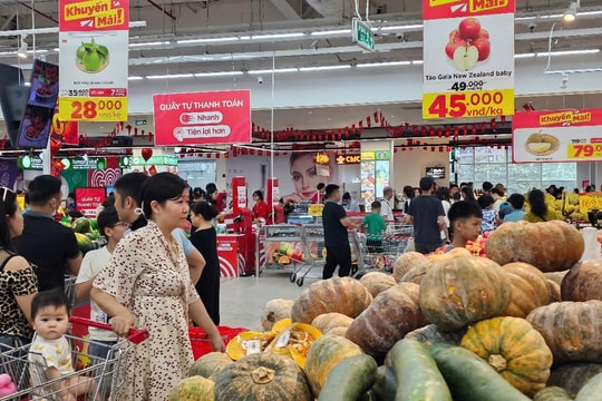 Hà Nội: Tổng mức bán lẻ hàng hóa và doanh thu dịch vụ tiêu dùng 4 tháng tăng 13,4%
