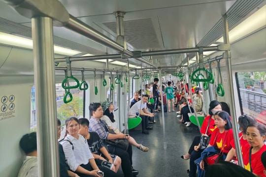 2 tuyến đường sắt đô thị của Hà Nội đông khách trong 2 ngày nghỉ lễ