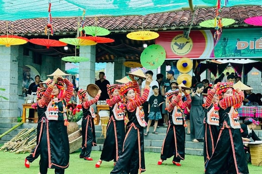 Nhiều hoạt động về "Bác Hồ với cộng đồng các dân tộc Việt Nam" tại Hà Nội