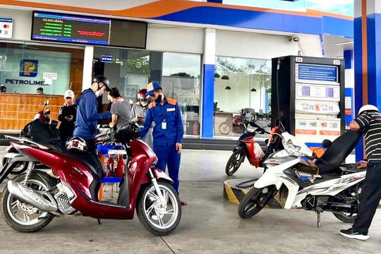 5 mặt hàng xăng, dầu đồng loạt giảm giá